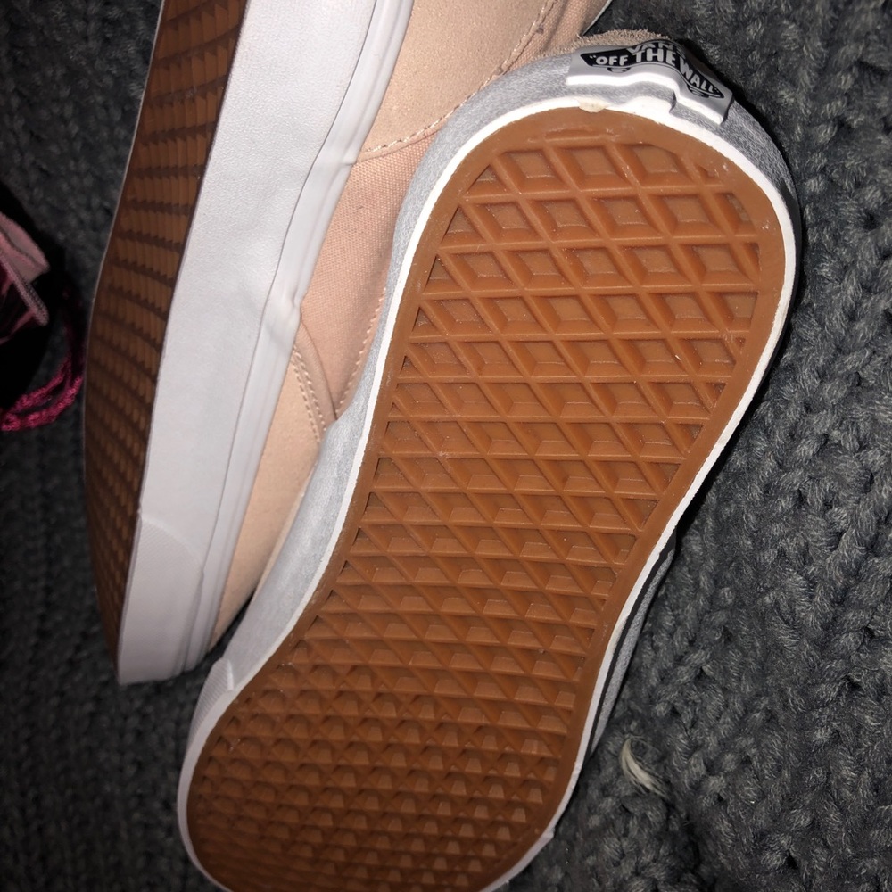 Vans - Picture 3 of 3